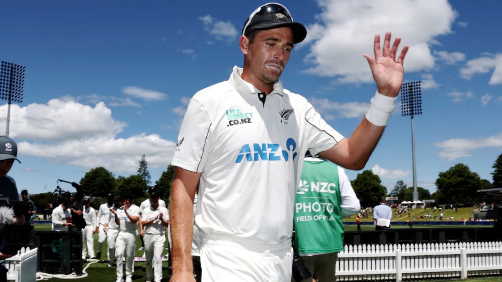 Tim Southee: অতি পরিচিত ইংল্যান্ডকে হারিয়ে 16 বছরের টেস্ট কেরিয়ারে দাড়ি টানলেন সাউদি